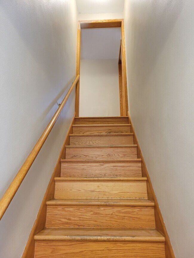 Building Photo - Single Family Home