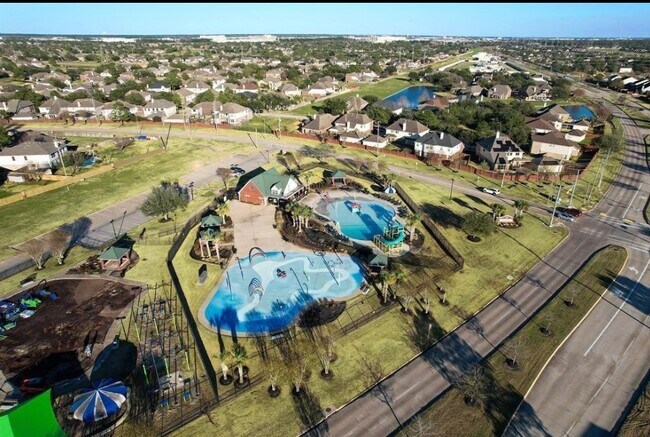 Building Photo - 17502 S Summit Canyon Dr