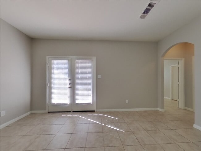 Building Photo - 1020 Heritage Timbers Dr