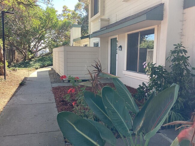 Primary Photo - 4222 Topsail Ct