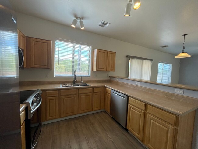 Building Photo - 3 Bedroom 2.5 Bath Home in Julian Ranch wi...