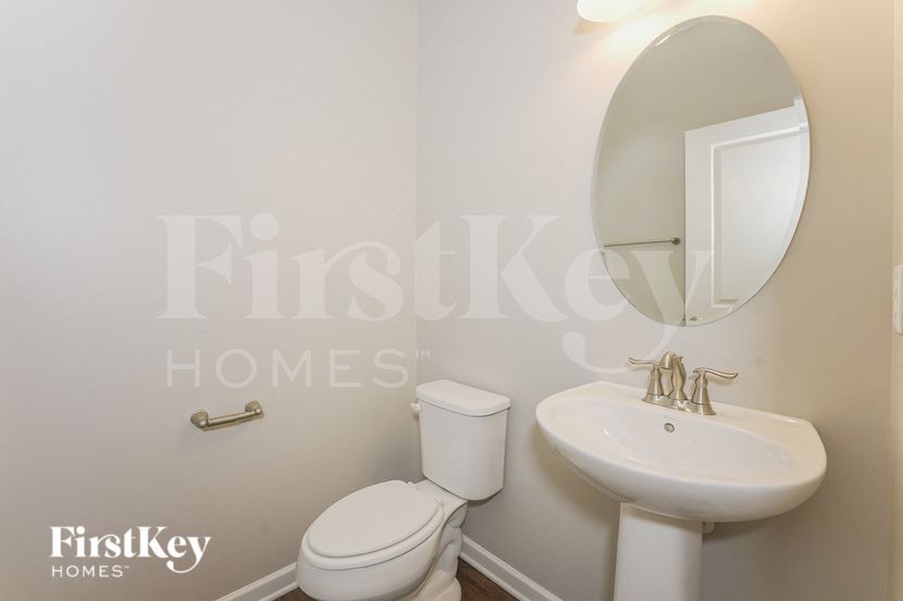 Building Photo - 102 Shanache Dr