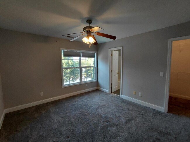 Building Photo - 300 Hampton Forest Dr