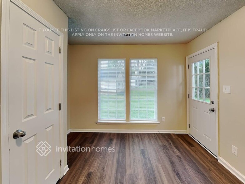 Building Photo - 1707 Oakdale Green Dr