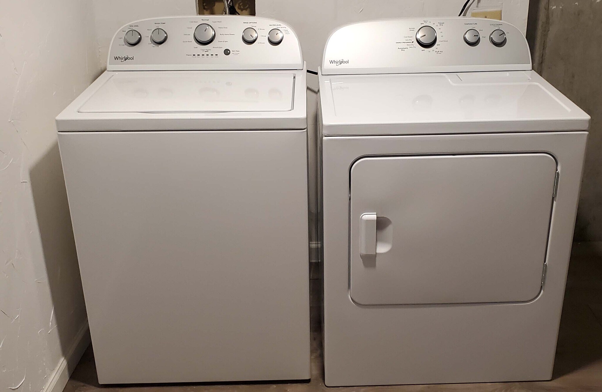 Building Photo - 1310 Firefly Cir