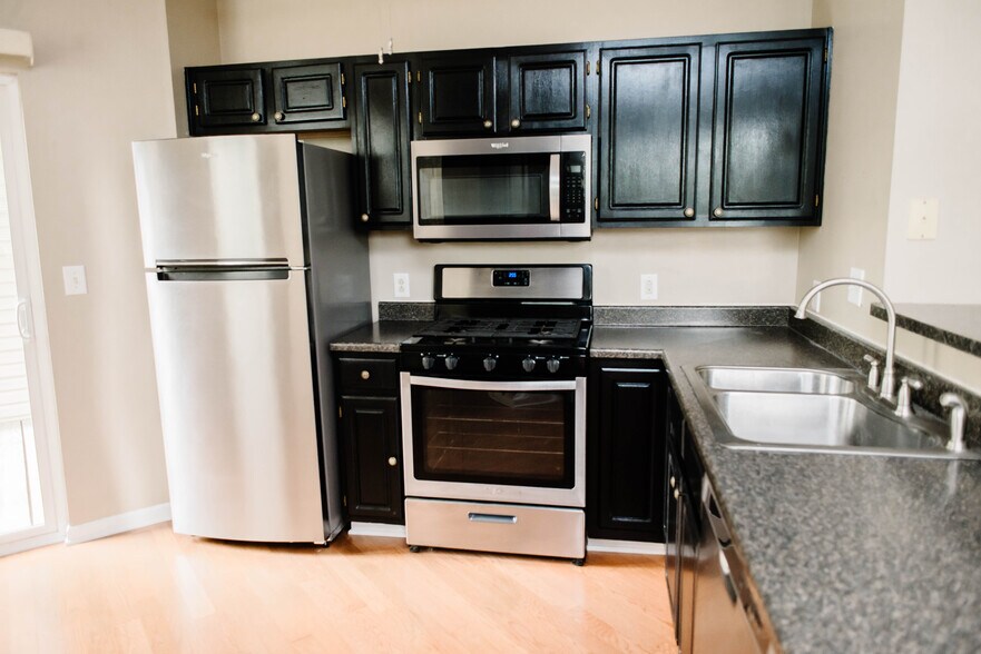Building Photo - 1422 Eagle Pointe Dr
