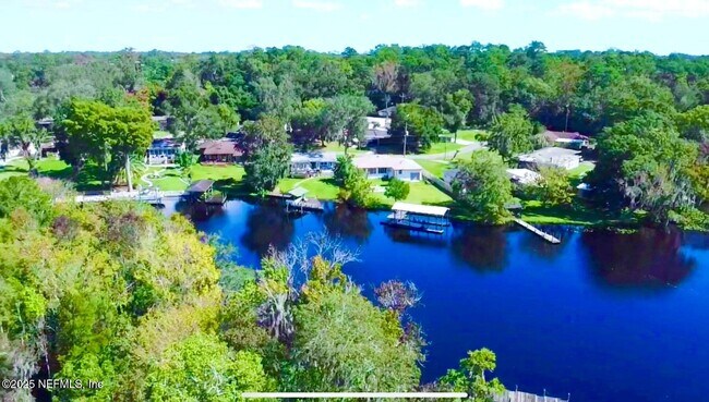 Building Photo - 5609 Hyde Park Cir