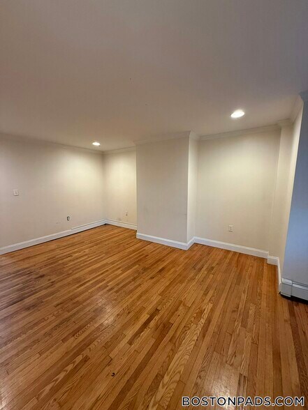 Building Photo - 234 Lexington St