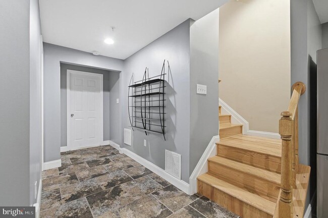 Building Photo - 1514 Long Dr Ct