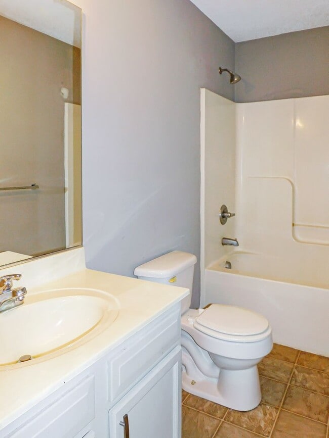 Building Photo - 46165 Kayak Ct