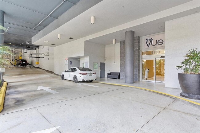 Building Photo - 1250 S Miami Ave