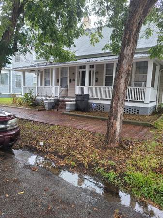 Primary Photo - 305 Walker St