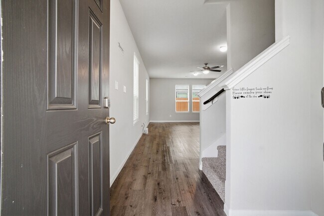 Building Photo - 22210 Great Royal Ln