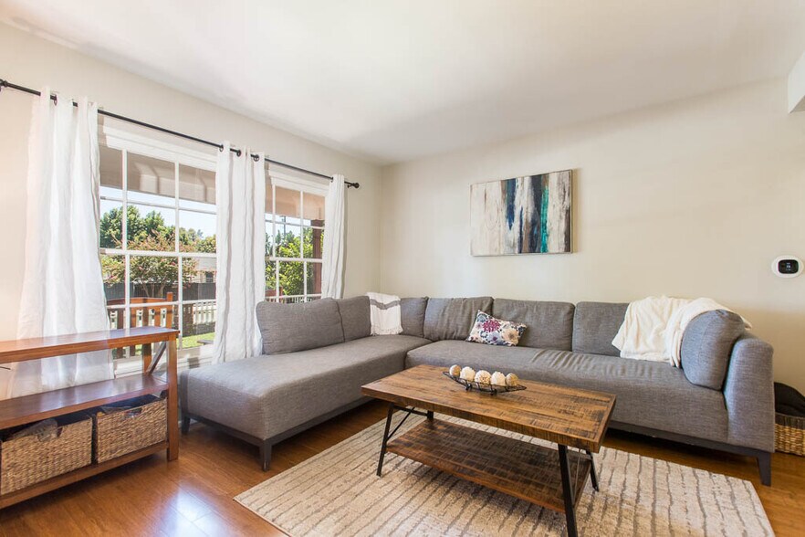 Building Photo - 16907 Marlin Pl
