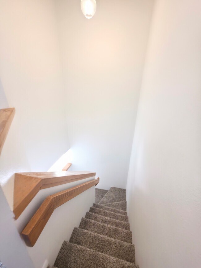 Building Photo - 2324 N Whispering Pines Way