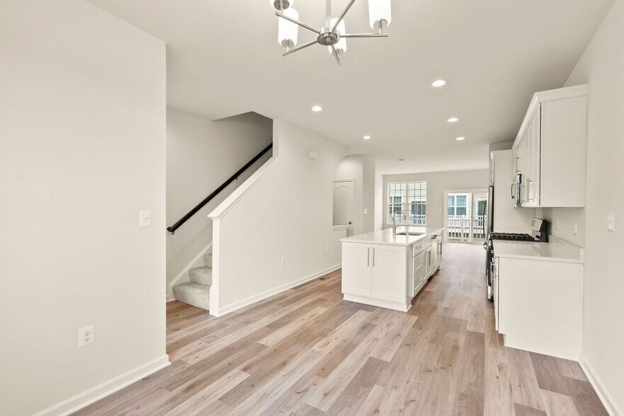 Building Photo - 9642 Weshire Dr