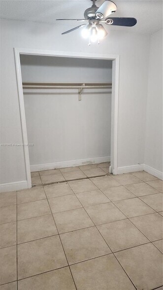 Building Photo - 8600 SW 109th Ave