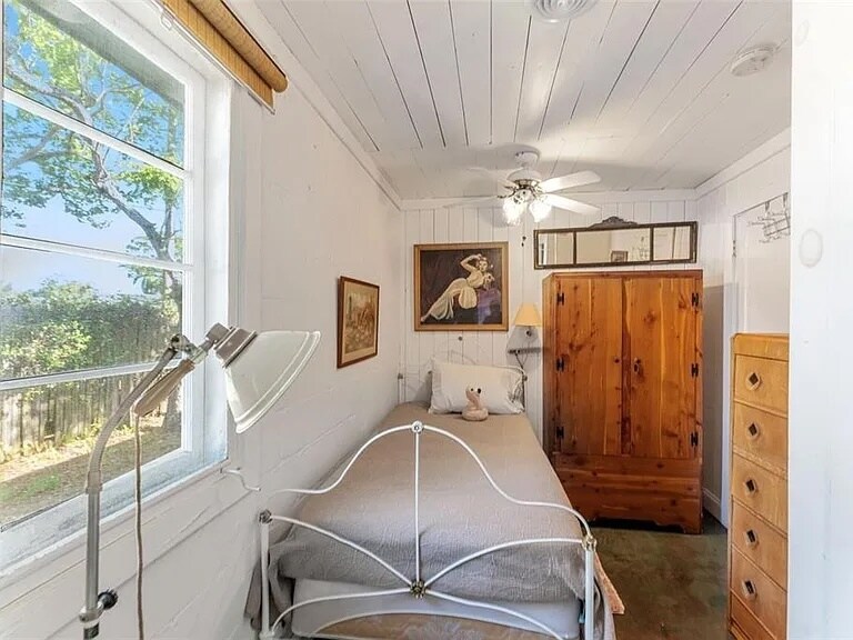 Building Photo - 1604 58th St S