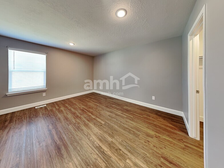 Building Photo - 2373 Buckskin Way