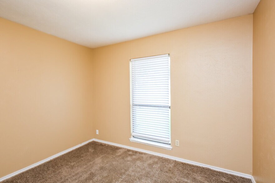 Building Photo - 2255 Goldleaf Ct