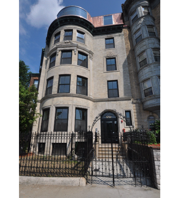 Building Photo - 877 Beacon St