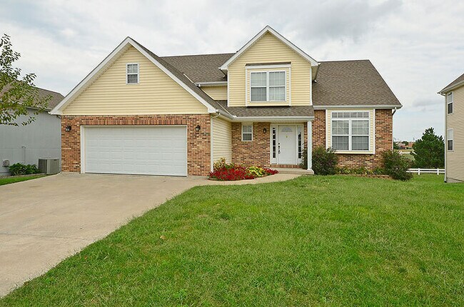 Primary Photo - 4 Bedroom,2.5 Bath with 2-car garage Platt...