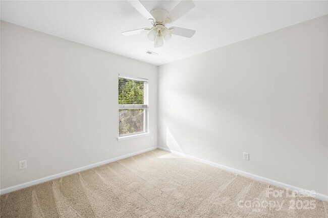 Building Photo - 5916 Mcdowell Run Dr