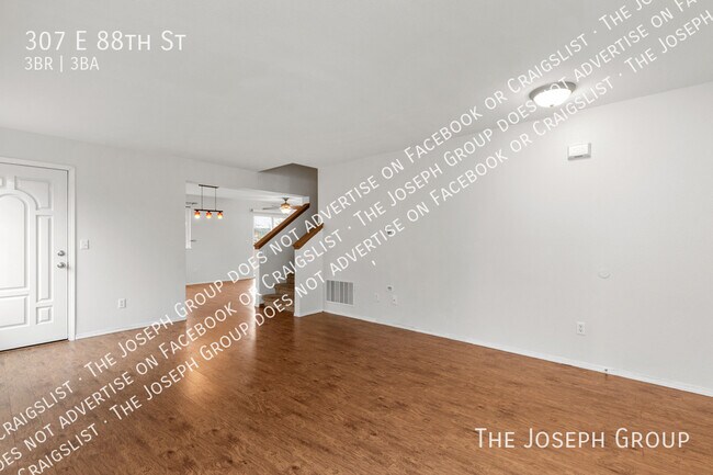 Building Photo - 307 E 88th St