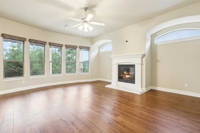 Building Photo - 10504 Prezia Dr