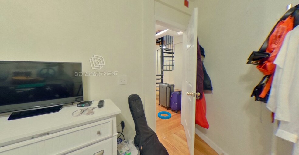 Building Photo - 22 Euston St