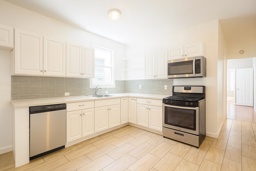 KITCHEN - 81 2nd St