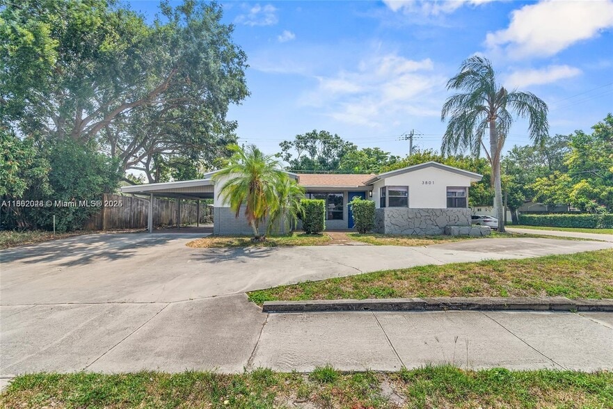 Building Photo - 3801 N 66th Ave