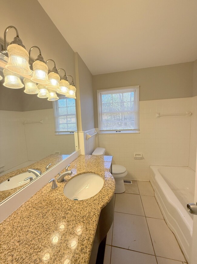 Building Photo - 1729 Laverne Dr NW