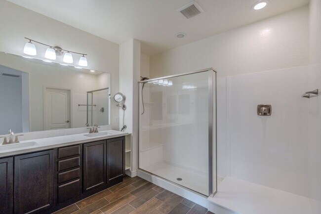 Building Photo - *POOL* Beautiful Gilbert Home Nestled at the Base of the San Tan Mountains