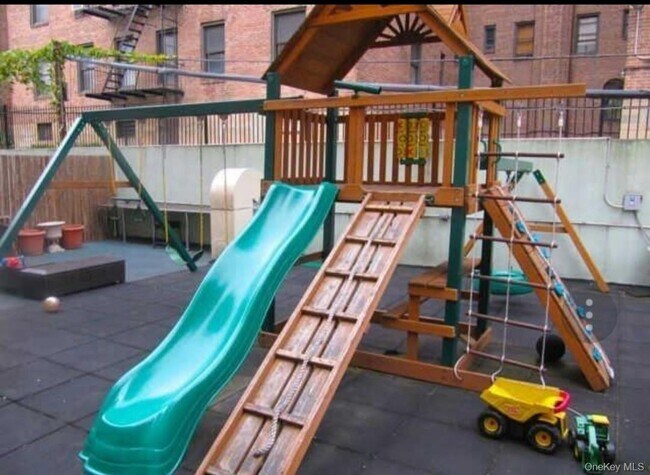 Building Photo - 83-75 117th St