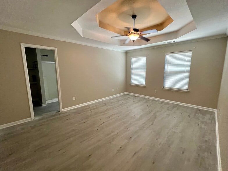 Building Photo - 302 Alcovy Way