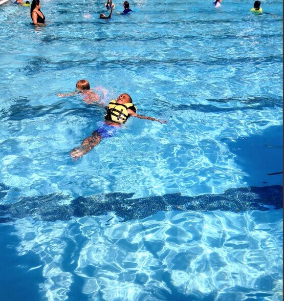 Building Photo - 1588 Hillcrest Ave