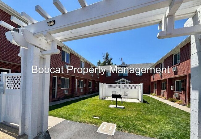 Building Photo - 2590 N Carson St