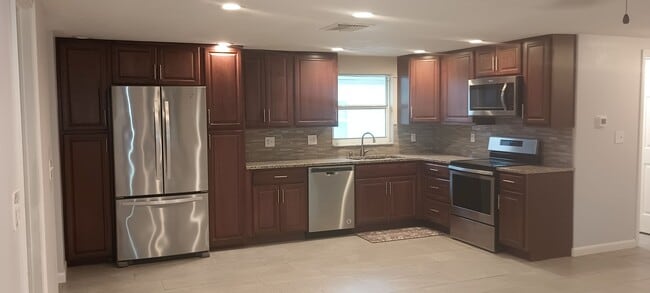 Building Photo - 6737 Udell Ln