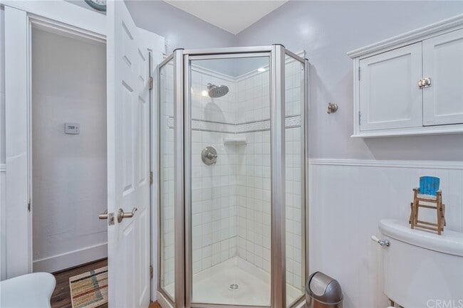 Building Photo - 926 N San Gabriel Ave