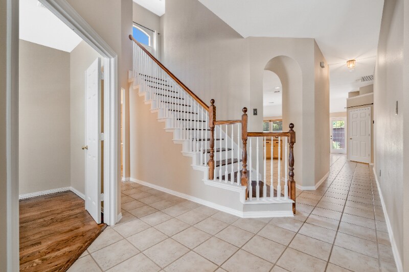 Building Photo - 6412 Autumn Trail