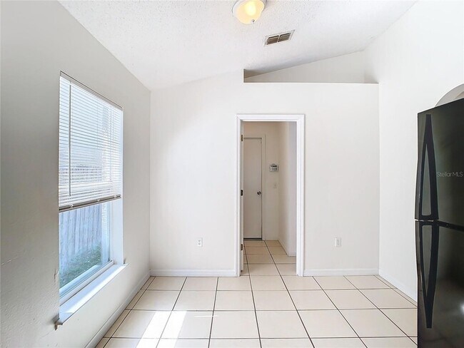 Building Photo - 10155 Laxton St