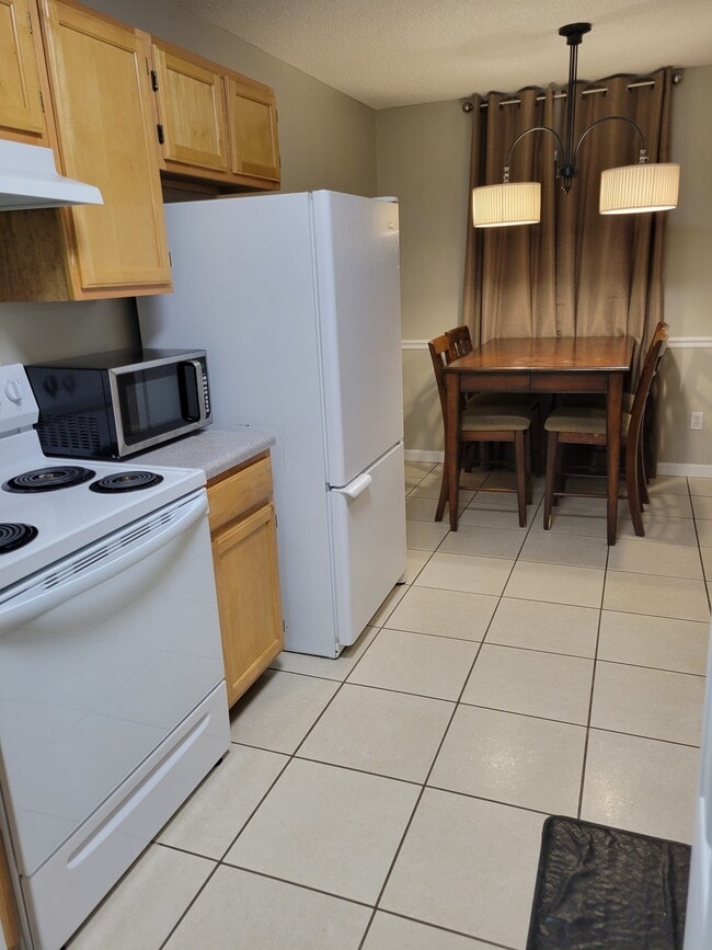 Building Photo - 5080 Gautier Vancleave Rd