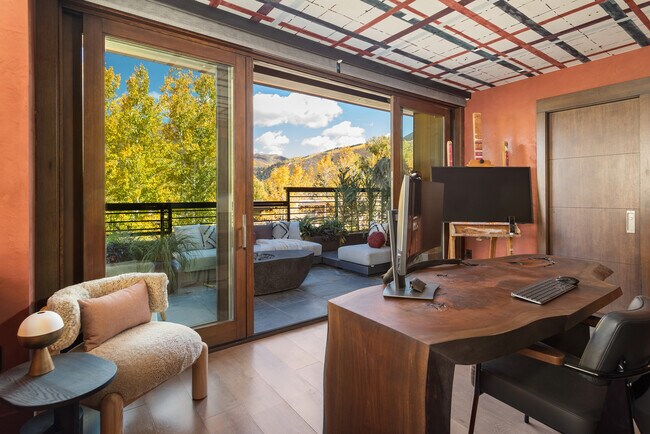 Building Photo - 120 Juan St