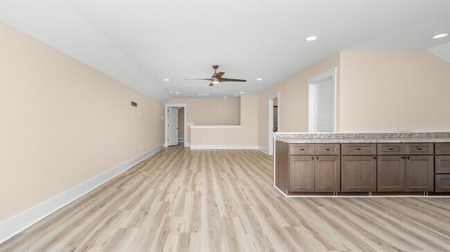 Building Photo - 7129 Spoleto Dr