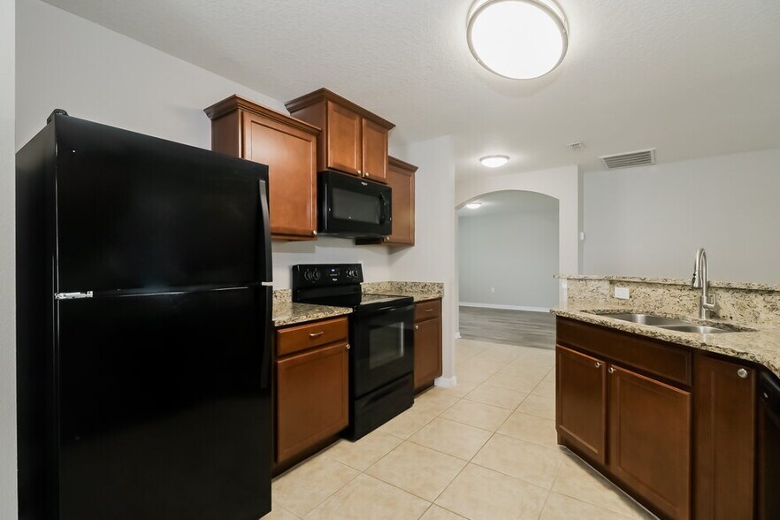 Building Photo - 6742 Wirevine Dr