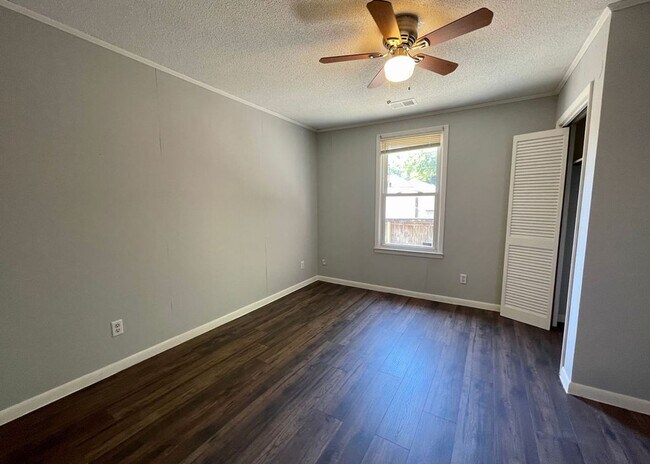 Building Photo - Available now. Totally remodeled 3 BR/2 BA...