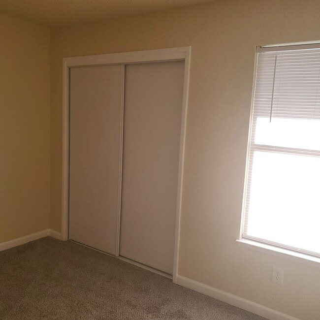 Building Photo - 917 Panama Dr