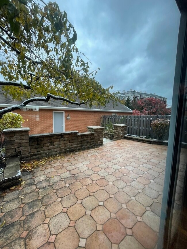 Building Photo - 4 N Tower Rd