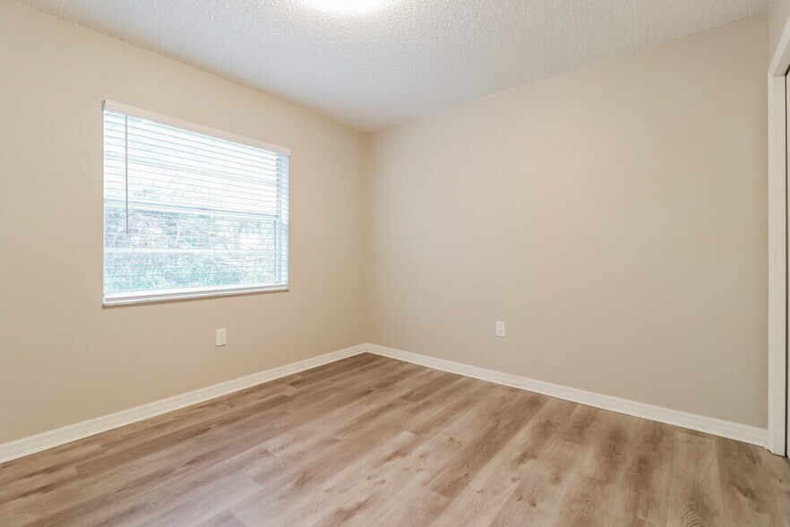 Building Photo - 12216 Waco St